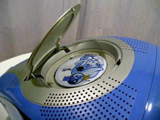 Illustration for article titled There Was a Dreamcast TV Set. It was Both Hideous and Glorious.
